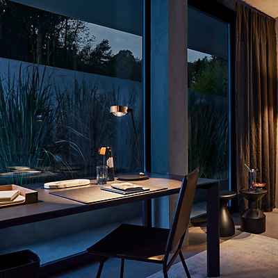 Occhio Sento Tavolo 80 E Tischleuchte LED rechts, Kopf bronze/Body schwarz matt - 2.700 K
