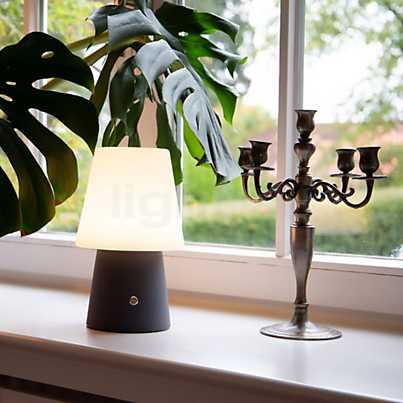 8 seasons design No. 1 Lampe de table LED Exemple d'utilisation en photo