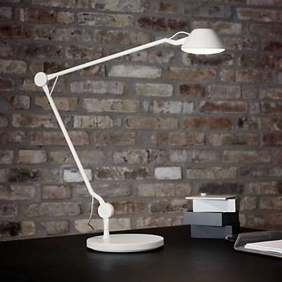 Fritz Hansen AQ01 Lampe de table LED Exemple d'utilisation en photo