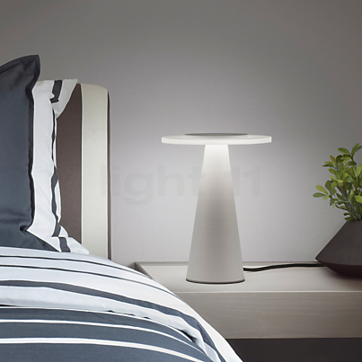 Helestra Bax Lampe de table LED Exemple d'utilisation en photo