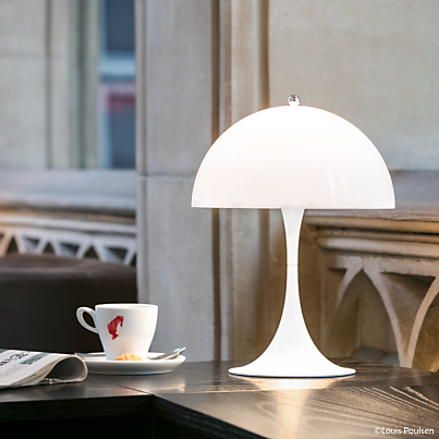 Louis Poulsen Panthella Table Lamp Application picture
