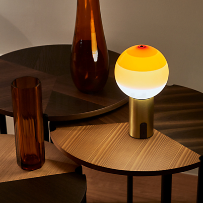Marset Dipping Light Lampe rechargeable LED Exemple d'utilisation en photo