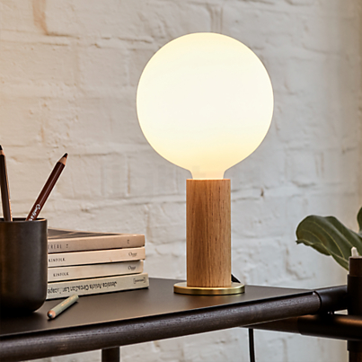 Tala Knuckle Lampe de table Exemple d'utilisation en photo