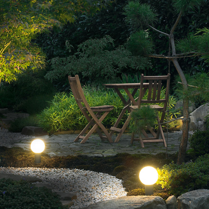 Lampes et luminaires des jardins et espaces verts pour extérieurs 