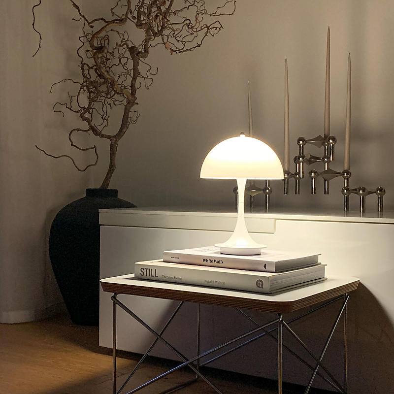 Louis Poulsen Panthella Lampe rechargeable LED Exemple d'utilisation en photo