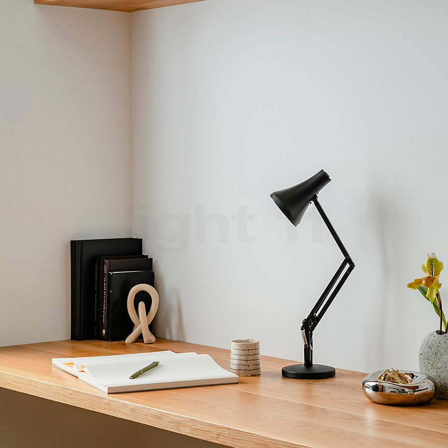 Anglepoise 90 Mini Mini Schreibtischleuchte LED schwarz Anwendungsbild