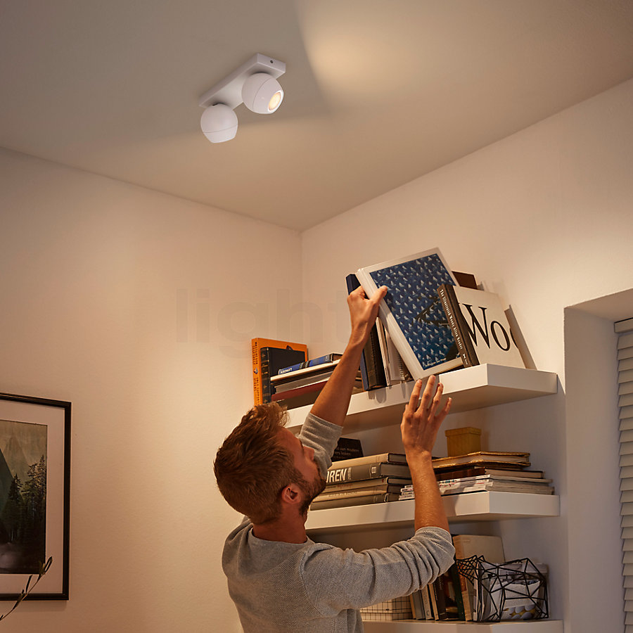 Philips Hue White Ambiance Buckram Spot LED 2-lichts met dimmer schakelaar Applicatiefoto