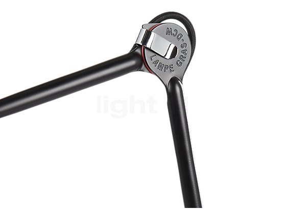 DCW Lampe Gras No 222 Applique noire blanc/cuivre - Les articulations flexibles permettent un grand nombre d'ajustements possibles.
