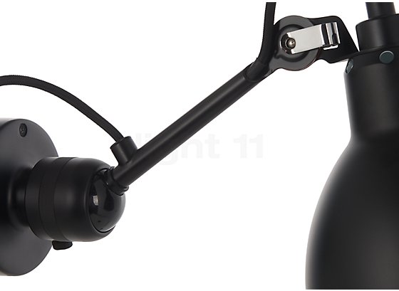 DCW Lampe Gras No 304 Applique noire blanc/cuivre - Le bras de lampe peut être pivoté pratiquement en tous sens grâce à une articulation sur rotule présente dans l'embase.