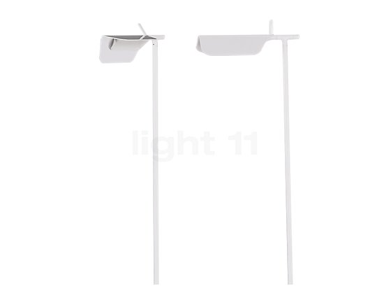 Flos Tab F LED bianco - Con il riflettore a forma di tetto e l'asta perfettamente diritta, la lampada da terra è un grande esempio di design minimalista.
