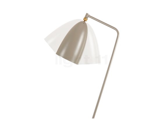 Gubi Gräshoppa Lampadaire olive - Pour une lumière de lecture adaptée à ses besoins, la tête de lampe du lampadaire Gräshoppa pivote dans toutes les directions.