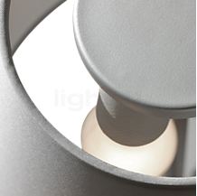 Artemide Melampo Terra gris aluminium - 35 cm - Par une ouverture supérieure, une partie de la lumière peut s'échapper encore par le haut.