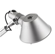 Artemide Tolomeo Parete LED poleret og eloxeret aluminium, 2.700 K, med belægning sensor - A small portion of light escapes through an opening in the shade. Thereby, the Tolomeo contributes to the base lighting of the room.