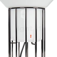 Fabbian Aérostat Lampe de table laiton - large - Le verre soufflé à la bouche de l'Aérostat est supporté par un cadre en métal nickelé ou laitonné.