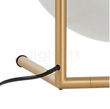 Flos IC Lights T2 noir - Le câble sort avec grande discrétion à l'arrière du support, ici en finition laiton.