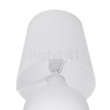Fontana Arte Fontana 1853 Table Lamp white - large - Just like the bulbous central part, the shade also consists of two-layered and hand-blown glass.