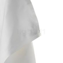 Ingo Maurer Delight satiniert - Das Tuch der Delight besteht aus hitzebeständigem Stoff, der auf Dauer Temperaturen von 180° C aus gesetzt werden kann