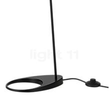 Louis Poulsen AJ Floor Lamp black - The recess on the base is a defining characteristic of the AJ F.