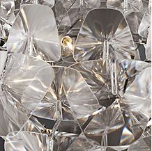 Luceplan Hope Pendelleuchte 110 cm - Hinter dem „diamantenen“ Schirm weist Hope drei E27-Fassungen auf, die z. B. mit Halogenlampen bestückt werden können.