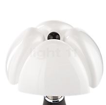 Martinelli Luce Pipistrello Bordlampe LED grøn - 40 cm - 2.700 K - The black sphere on top of the lampshade is the cherry on top of this extraordinary design.