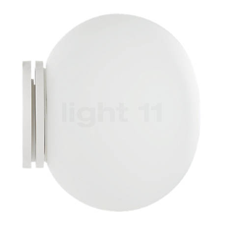 Flos Glo-Ball Mini C/W Lampe de miroir blanc - Le design de ce luminaire se veut épuré et sans affèterie aucune.