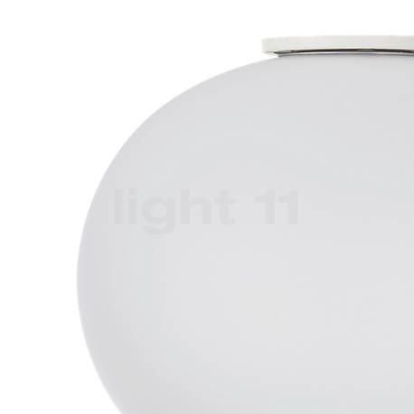 Flos Glo-Ball Plafondlamp ø19 cm - De kap van de Glo-Ball wordt vervaardigd van mondgeblazen opaalglas en voorzien van een fluweelzacht-zijdeachtige oppervlakte.