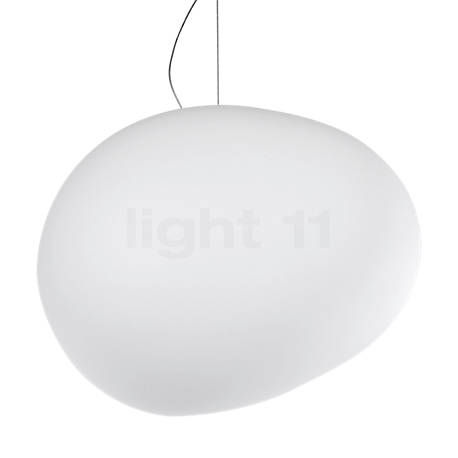 Foscarini Gregg Sospensione blanc - media - L'abat-jour dépourvu de forme reconnaissable se compose de verre opalescent soufflé à la bouche.