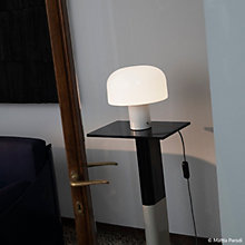 Flos Bellhop, lámpara de sobremesa — imagen 3