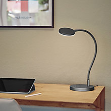 Holtkötter Flex T, aluminio/rojo – Lámpara de sobremesa led — imagen 4