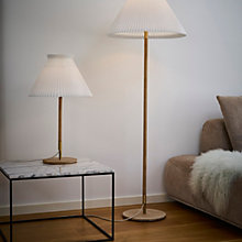 Le Klint Model 328 – Lámpara de sobremesa — imagen 3