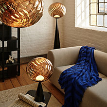 Tom Dixon Whirl Cone Fat – Lámpara de sobremesa led — imagen 3