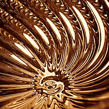 Tom Dixon Whirl, oro - ø45 cm – Lámpara de suspensión — imagen 3