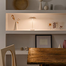 Vibia Mayfair Mini 5496 – Lámpara de sobremesa led — imagen 4