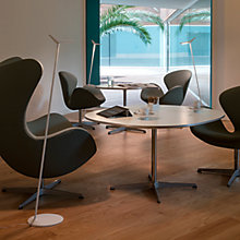 Vibia Skan, negro – Lámpara de pie led — imagen 5