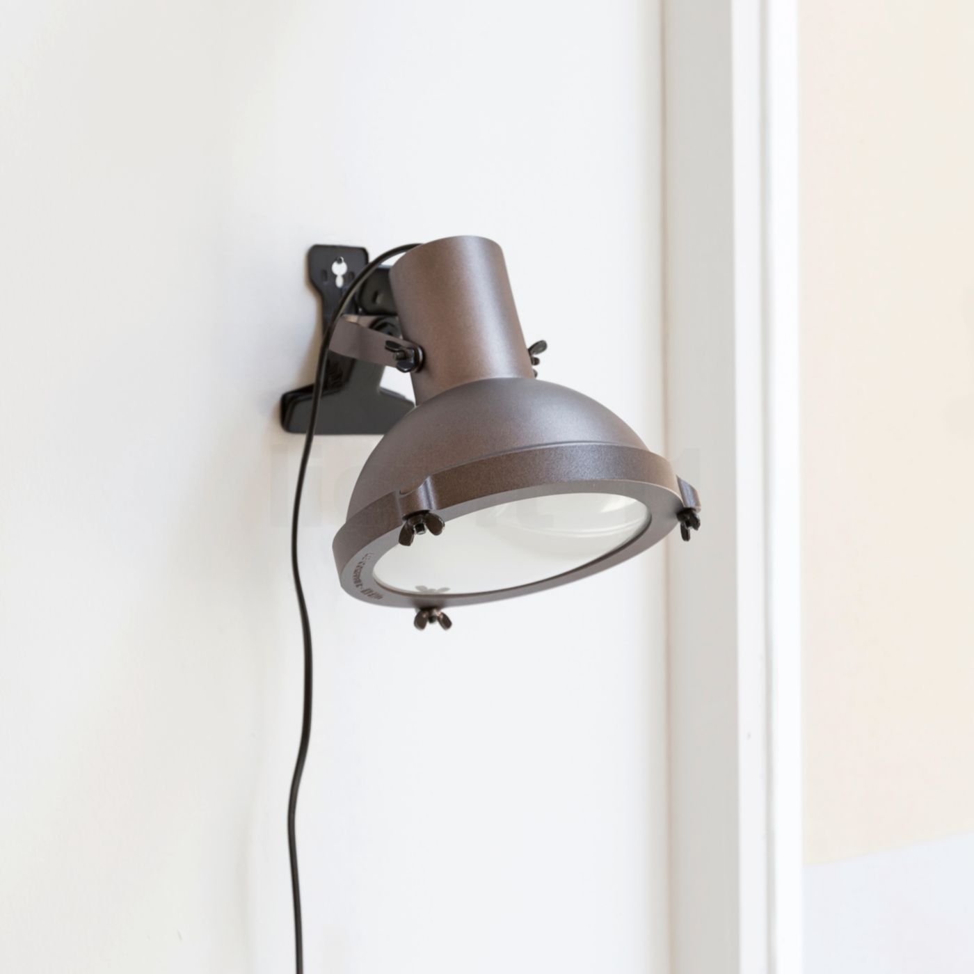 Nemo Projecteur 165 Mini Clip On Light At Light11 Eu