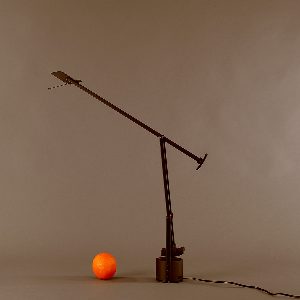 Buy Artemide Tizio 35 at light11.eu