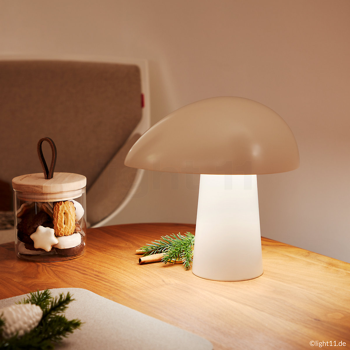 Fritz hansen night owl outlet lamp