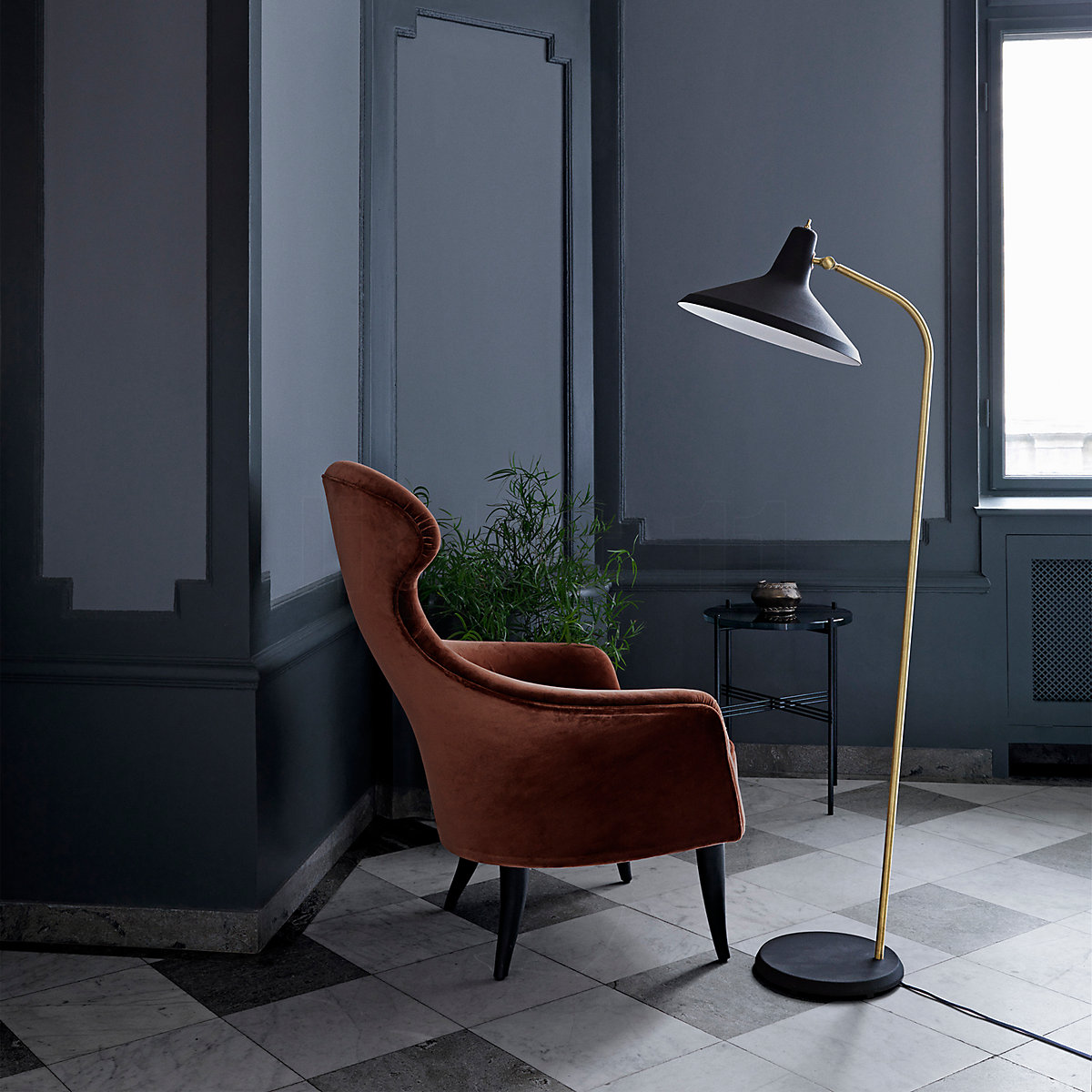 Buy Gubi G10 Floor Lamp at light11.eu