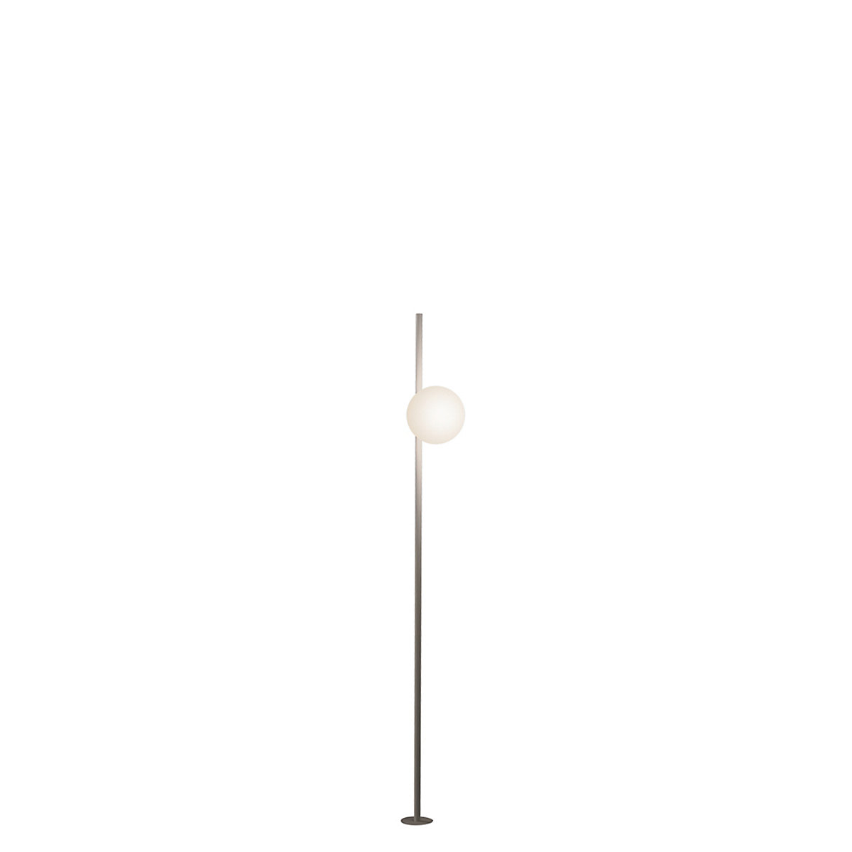 Vibia June, sobremuro Led con pieza de tierra