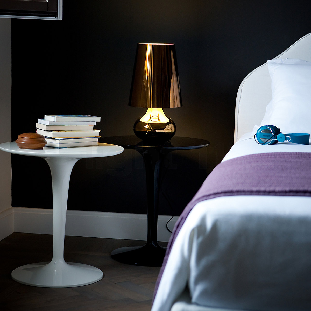 Buy Kartell Cindy at light11.eu Buy Kartell Cindy at light11.eu