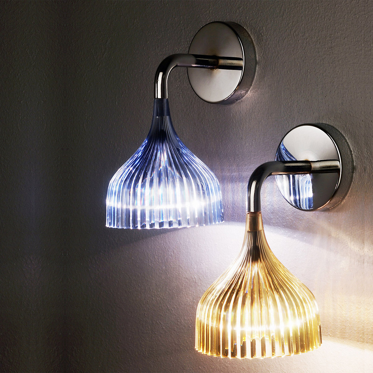 展示品 Kartell カルテル E イー ライトブルー 4.2万 2個セット Buy Kartell É Parete at light11.eu