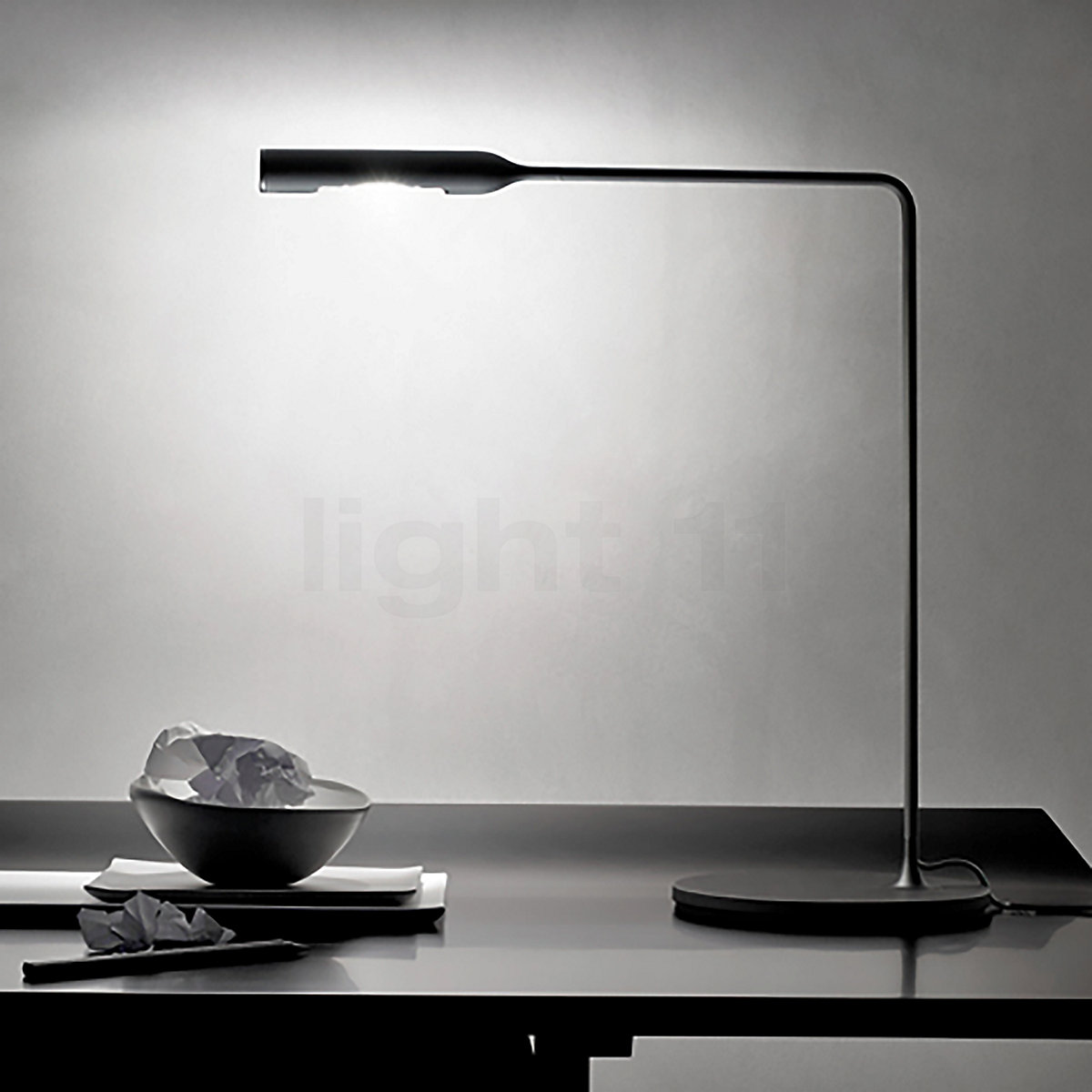 Buy Lumina Flo Table Lamp LED at light11.eu