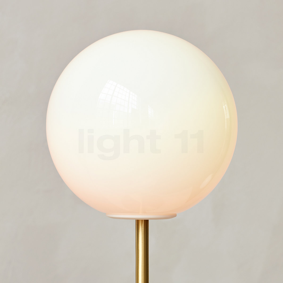 tr bulb table lamp