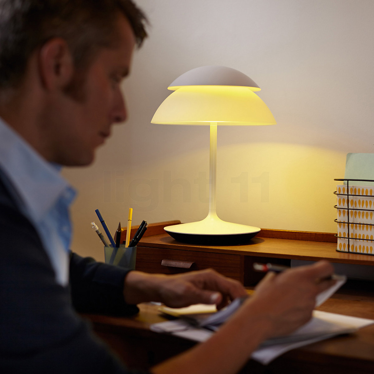 Philips hue Beyond Table lamp at light11.eu