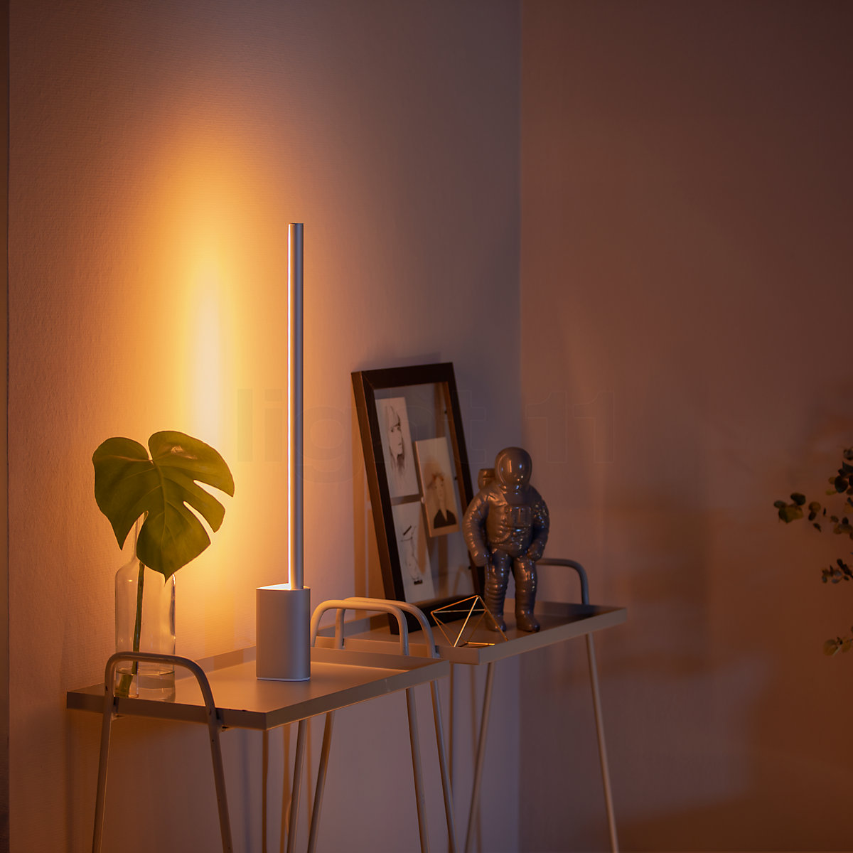 philips hue desk lamp