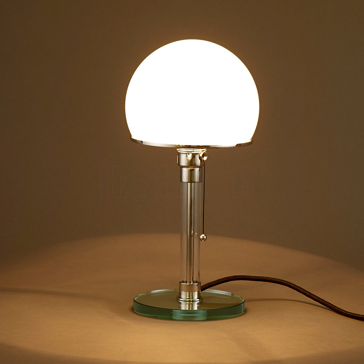 Tecnolumen Wagenfeld WG 24 Lampe de table en vente sur light11.fr