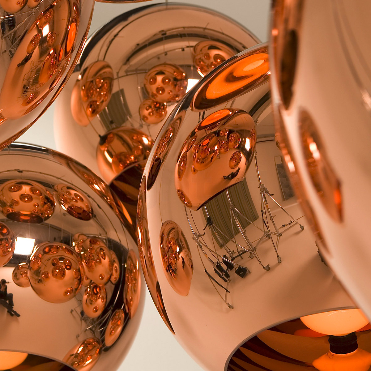 Buy Tom Dixon Copper Round Pendant Light LED at light11.eu Buy Tom Dixon Copper Round Pendant Light LED at light11.eu