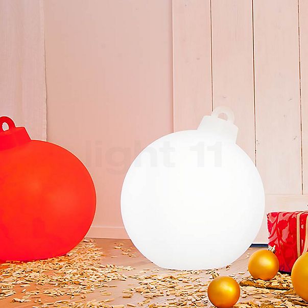 8 seasons design Shining Christmas Ball Lampe au sol blanc - ø33 cm - incl. ampoule - incl. panneau solaire