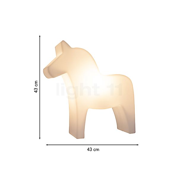 Die Abmessungen der 8 seasons design Shining Horse Tischleuchte inkl. Leuchtmittel im Detail: Höhe, Breite, Tiefe und Durchmesser der einzelnen Bestandteile.