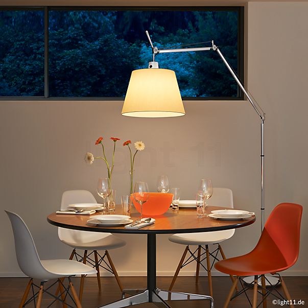 Artemide Stehleuchte Tolomeo Mega Terra LED mit Tastdimmer Artemide Stehleuchte Tolomeo Mega Terra LED mit Tastdimmer